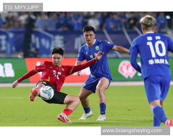 足球热议:南京足球队的速度争议